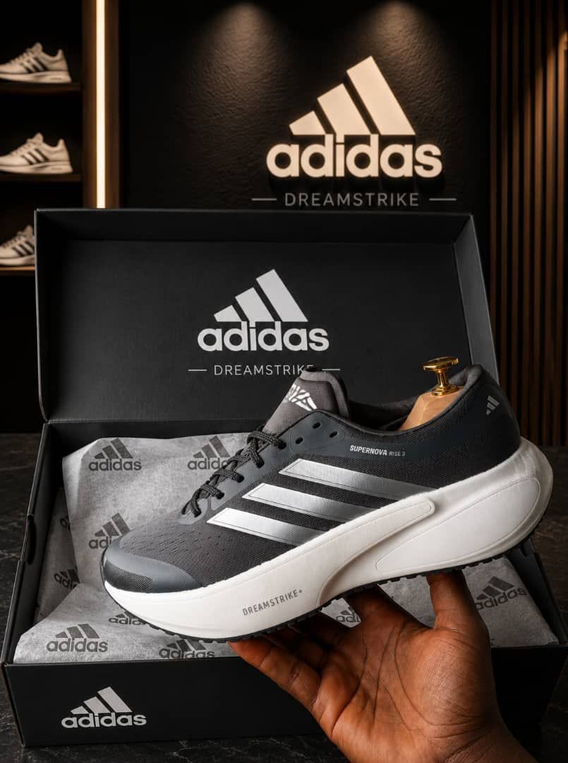 Sneakers Baskets tendances Adidas et Lacoste coloris variés
