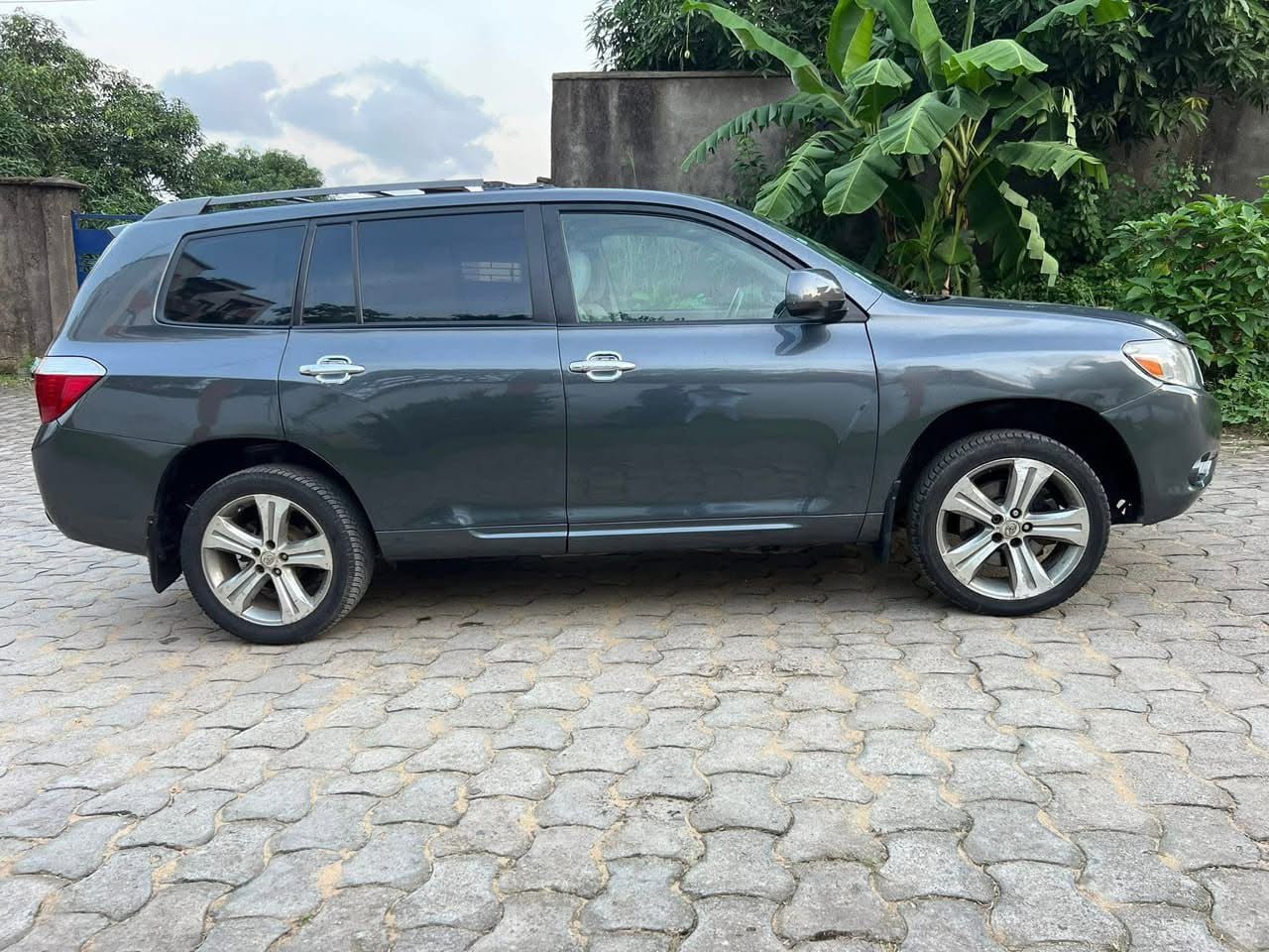 Toyota Highlander 2010 déjà immatriculée moteur essence V6