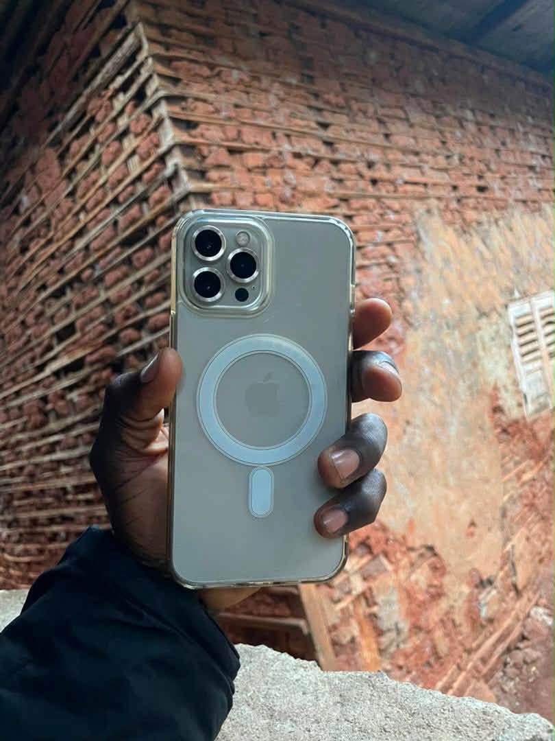 12 pro max bien propre avec facture 150k Yaoundé uniquement