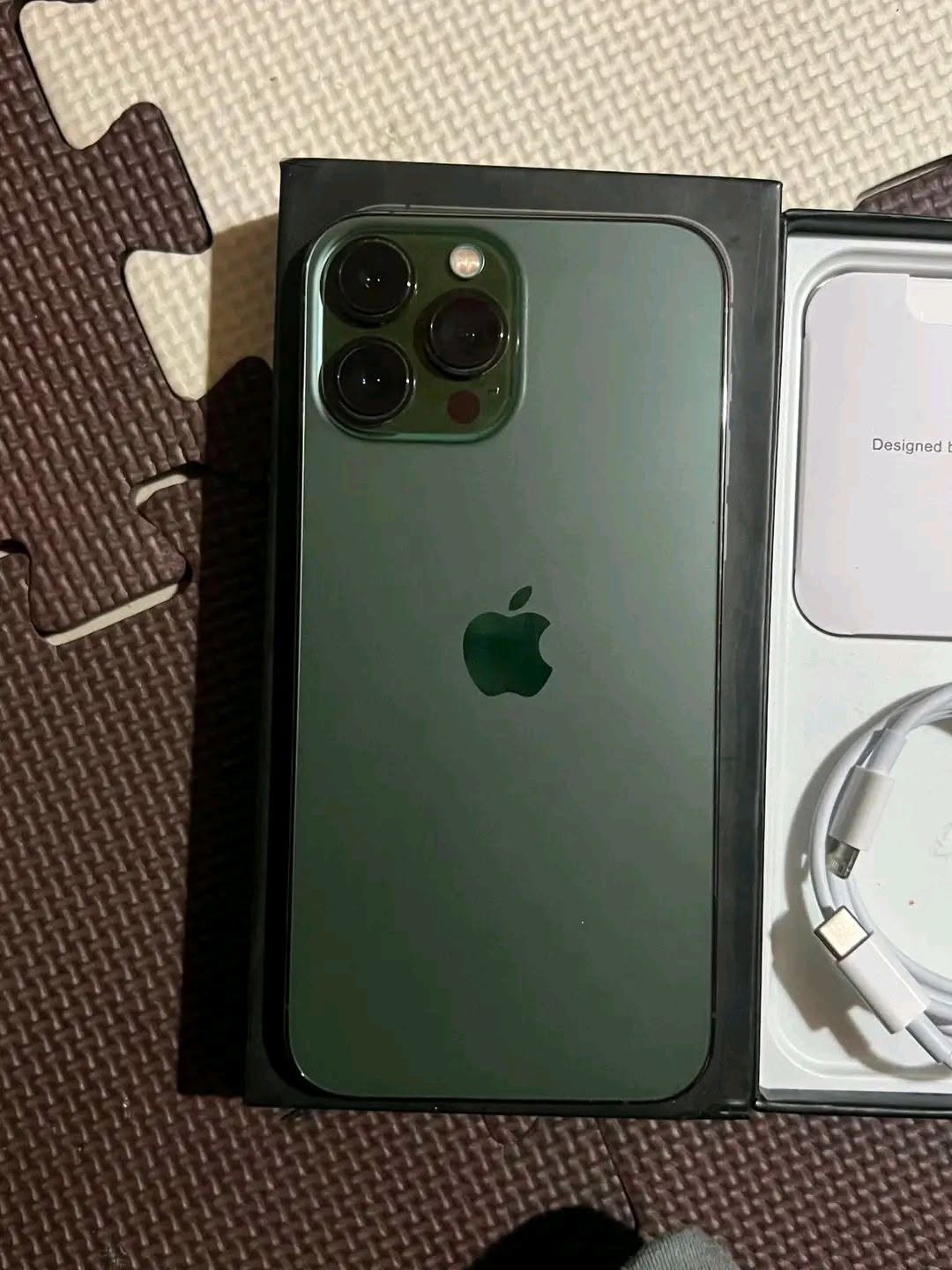 iphone : 13pro🇺🇲🇨🇦